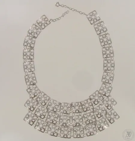 Kaulakoru design Liisa Vitali, Pitsi, vuodelta 1971, pituus 42cm, 925, paino 38,1g