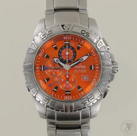 Teräsrannekello Festina Chrono Bike, lasissa naarmu, taulun Ø 46mm, rannekekkeen pituus 170mm, käytön jälkiä