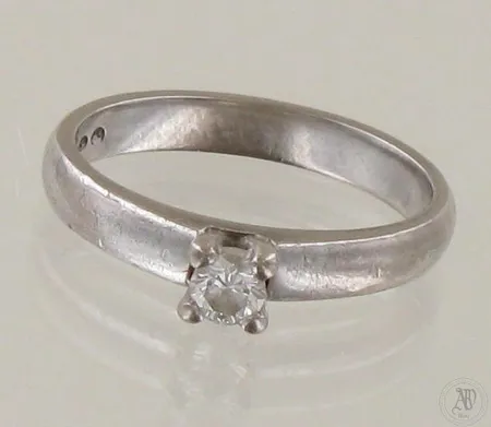 Timanttisormus 1xn.0.16ct, koko 17, 750, paino 4,6g