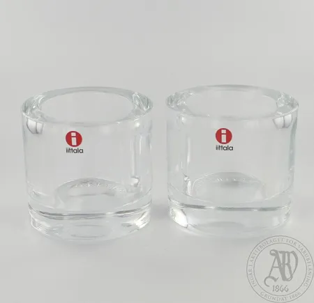 Kaksi tuikkulyhtyä Iittala, Kivi, korkeus 60mm, kirkas Lähetetään postipakettina.