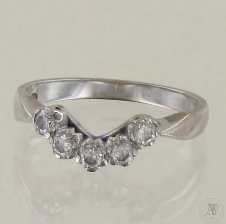 Timanttisormus 5xn.0.07ct, koko 17, 750 valkokulta, paino 2,9g