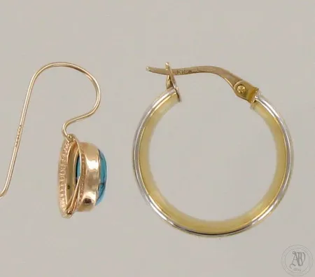 Korvarengas ja kivikorvakoru, Ø 18mm ja korkeus 19mm, 585 kelta- ja valkokulta ja 585br, paino 1,4g ja 0,6g