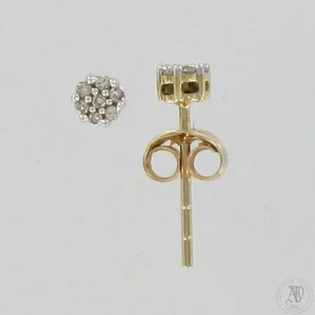 Timanttikorvanapit 14xn.0.005ct, Ø 4mm, toinen tausta puuttuu, 585, paino 0,6g
