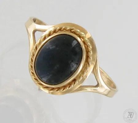Kivisormus, kivi kulunut, koko 17½, 585br, paino 1,8g