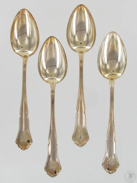 Neljä jälkiruokalusikkaa, Chippendale, kaiverrettuja, 170mm, 830, paino 144,5g