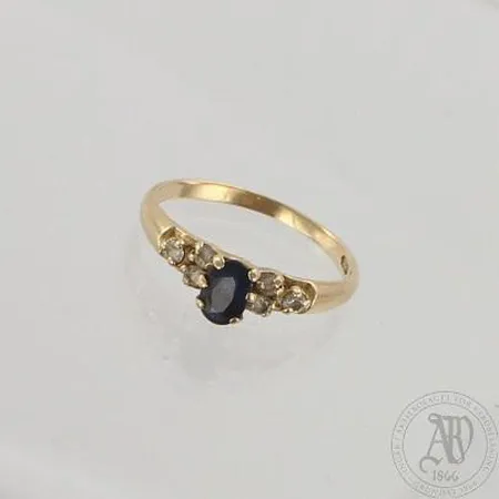 Kivisormus, koko 17½, 585br, paino 1,8g