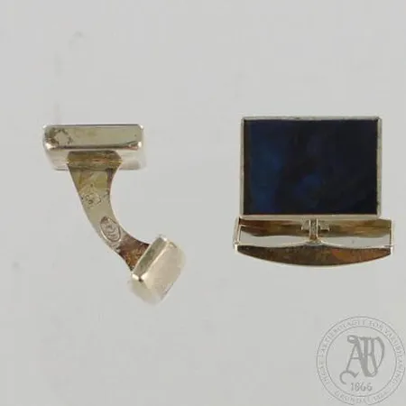 Spektroliitti kalvosinnapit, kaiverrettu, koko 10x15mm, 830br, paino 7,2g
