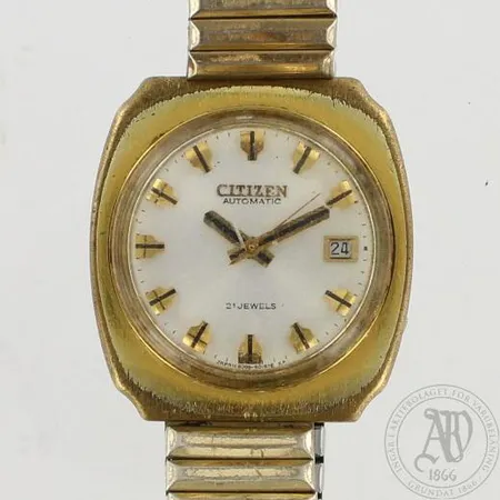 Teräsrannekello, Citizen automatic 21 jewels, käytön jälkiä, koko 34x36mm, kulunut joustoranneke