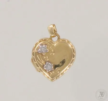 Medaljonki, korkeus 20mm, 585br, paino 1,4g 