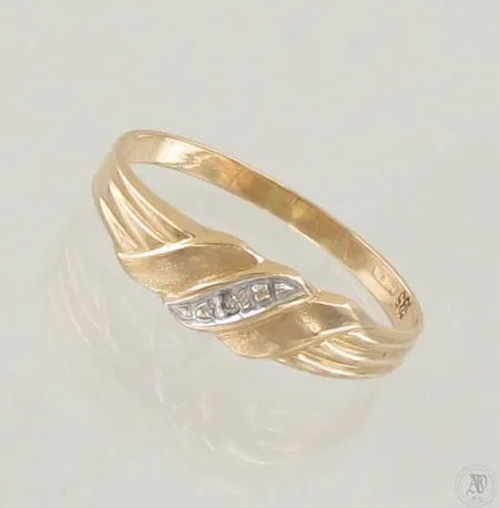 Timanttisormus 1xn.0.005ct, koko 17½, 585, paino 1,1g 