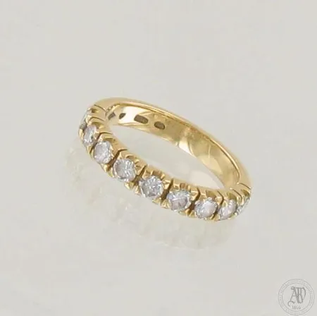 Timanttisormus 9xn.0.08ct, koko 16½, 750, paino 3,8g 