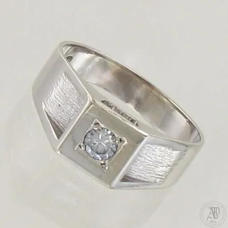 Timanttikantasormus 1xn.0.25ct, koko 20½, 750 valkokulta, paino 7,0g 