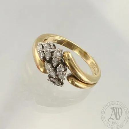 Timanttisormus 12xn.0.03ct, koko 17½, 585, paino 5,1g 