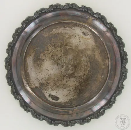 Hopealautanen, kaiverrettu, Ø 270mm, 813, paino 498,2g