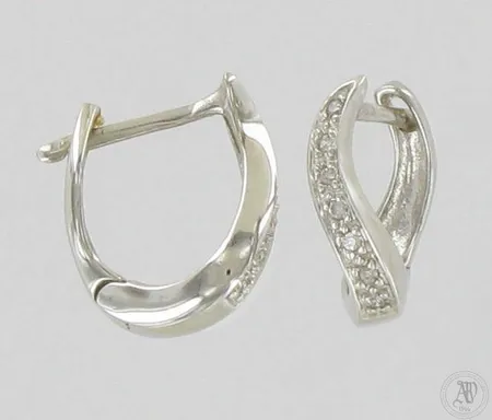 Timanttikorvakorut 14xn.0.01ct, korkeus 15mm, 585 valkokulta, paino 2,9g