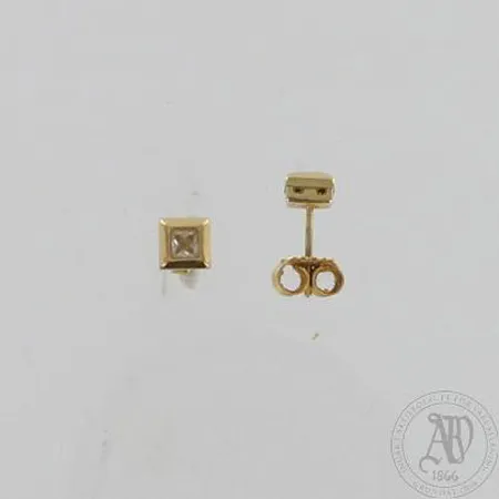 Kivikorvanapit, koko 5x5mm, 585br, paino 0,9g