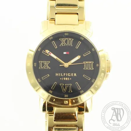 Teräsrannekello, Tommy Hilfiger TH.234.3.34.1704, Ø 38mm, rannekkeen pituus 165mm, lisäpala ja laatikko, lähes käyttämätön, paristo loppunut