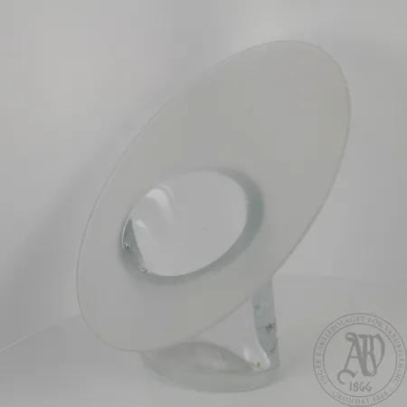 Lasimaljakko, Iittala, Marcel, signeerattu Timo Sarpaneva, 1993, korkeus 190mm. Lähetetään postipakettina.