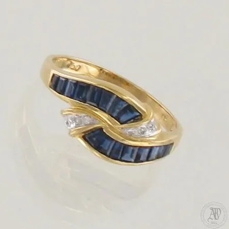 Sinisafiirisormus timanteilla 6x0.005ct, koko 17½, 750br, paino 3,7g