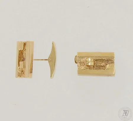 Kalvosinnapit, mitat 11x18mm, 585, paino 8,2g