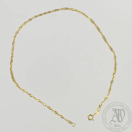 Singapore-nilkkakoru, pituus 23,5-26cm, 585, paino 1,7g 