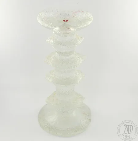 Kynttilänjalka Iittala, Festivo, signeerattu TS, korkeus 180mm. Lähetetään postipakettina.