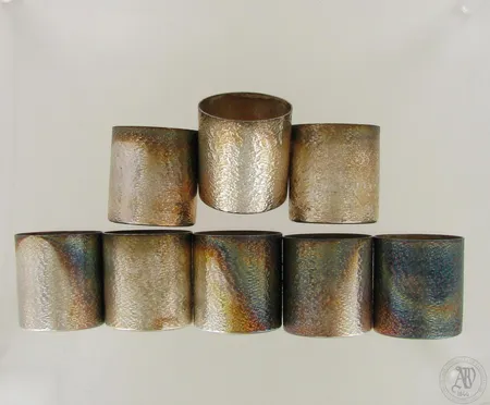 Kahdeksan snapsimukia, Kultakeskus, korkeus 52mm, 830, paino 567,8g