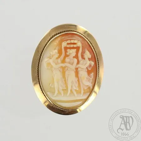Camerintakoru, vuodelta 1953, korkeus 48mm, 585br, paino 13,6g