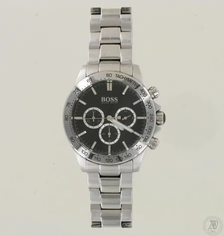 Teräsrannekello Hugo Boss, käytön jälkiä, taulun Ø 45mm
