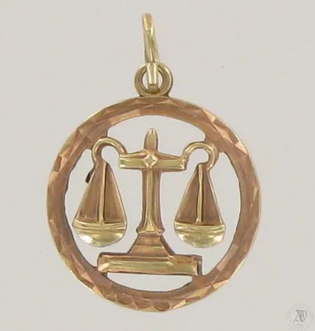 Vaaka-riipus, korkeus 22mm, 585, paino 1,5g