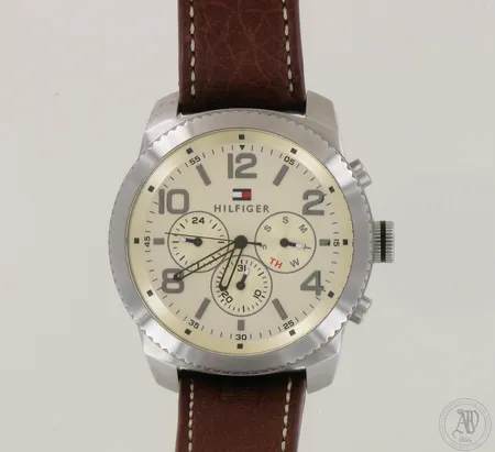 Teräsrannekello Tommy Hilfiger, quartz, TH232.1.14.1761, taulun Ø 50mm