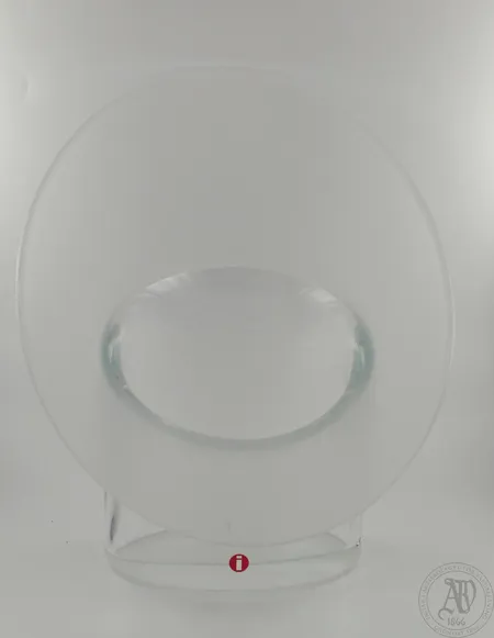 Lasimaljakko Iittala, Marcel, signeerattu Timo Sarpaneva Iittala 1996, korkeus 230mm.  Lähetetään postipakettina.