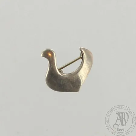 Rintaneula, valmistuspaikka Karasjoki / Norja, korkeus 20mm, 925br, paino 2,0g