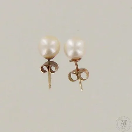 Helmikorvakorut, Ø 7mm, 585br, paino 1,1g