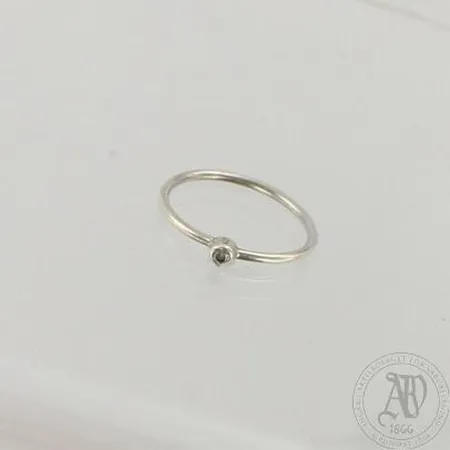 Kivisormus, koko 16, 925br, paino 0,7g