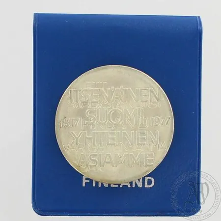 Juhlaraha itsenäinen Suomi 60 vuotta, nimellisarvo 10 markkaa, 500, paino 21,7g