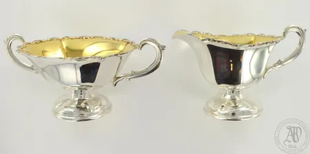 Sokerikko ja kermakko, korkeudet 61 ja 75mm, 830, paino 177,4g