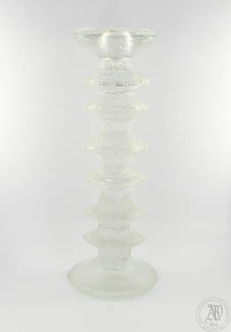 Kynttilänjalka Iittala, Festivo, signeerattu TS, korkeus 250mm Lähetetään postipakettina.