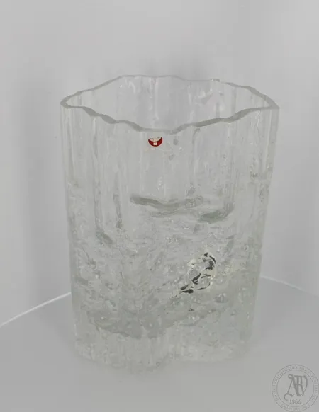 Maljakko Iittala, Tapio Wirkkala, Pinus, korkeus 160mm. Lähetetään postipakettina.