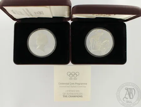 Kaksi Juhlarahaa, Elisabeth II Australia, nimellisarvo 40 dollaria, 925, paino 72,7g