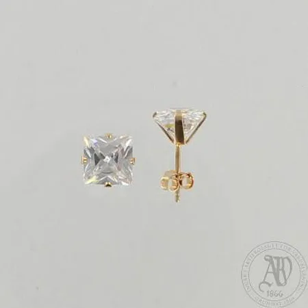 Kivikorvakorut, koko 8x8mm, 585br, paino 1,7g
