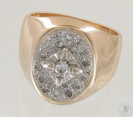 Timanttisormus 1xn.0.13ct, 18xn.0.02ct, koko 19½, 585, paino 21,5g