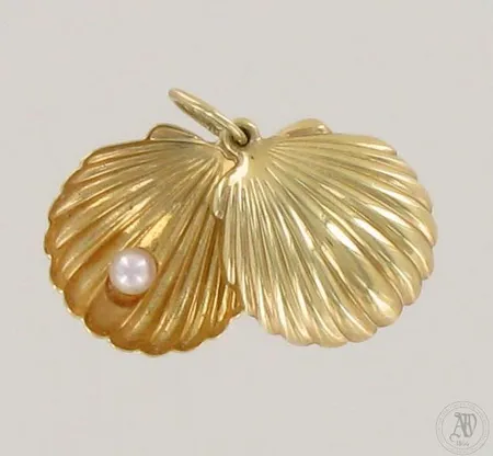 Helmisimpukka-riipus, korkeus 20mm, 585br, paino 1,0g