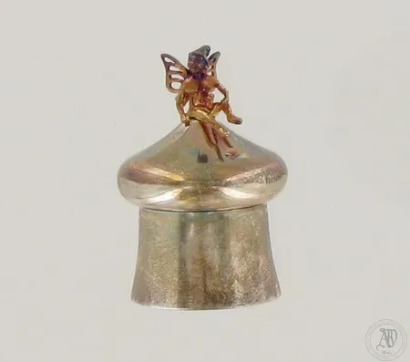 Hammaskeijurasia, korkeus 38mm, 925br, paino 15,3g