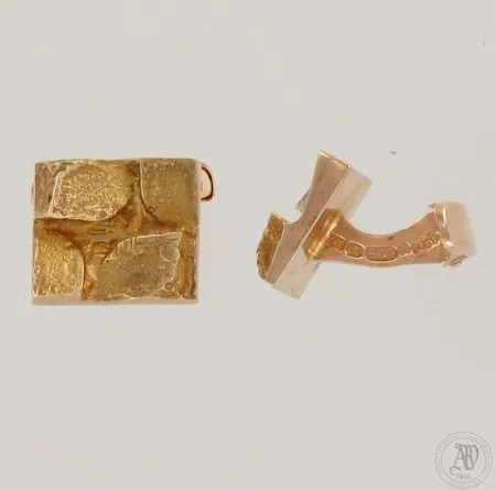 Kalvosinnapit, Tammen Koru Ky, vuodelta 1970, 585, paino  10,0g