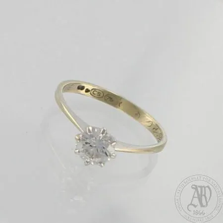 Timanttisormus 1xn.0.55ct, kaiverrettu, koko 16, 750 valkokulta, paino 1,5g 