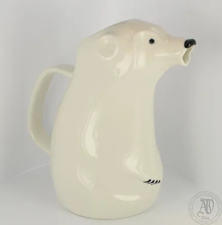 Jääkarhukannu Arabia, Richard Lindh, tuotannossa 1984-1990, vetoisuus 1.4litraa, Korkeus 21,5 cm. Lähetetään postipakettina.