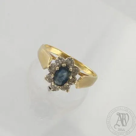 Kivisormus timanteilla 8xn.0.005ct, koko 17½, 585br, paino 2,5g 