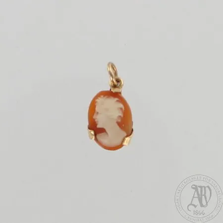 Cameeriipus, korkeus 15mm, 585br, paino 0,9g 