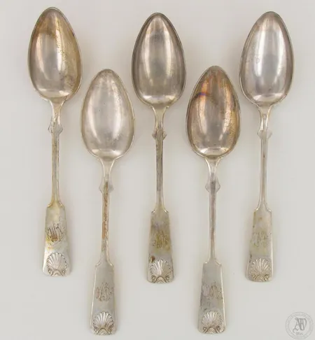 Viisi ruokalusikkaa, Musla, 210mm, kaiverrettuja, 813br, paino 281,2g